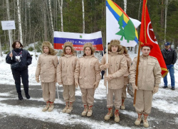 «Юнармейцы» приняли участие в митинге «Прерванный полёт»